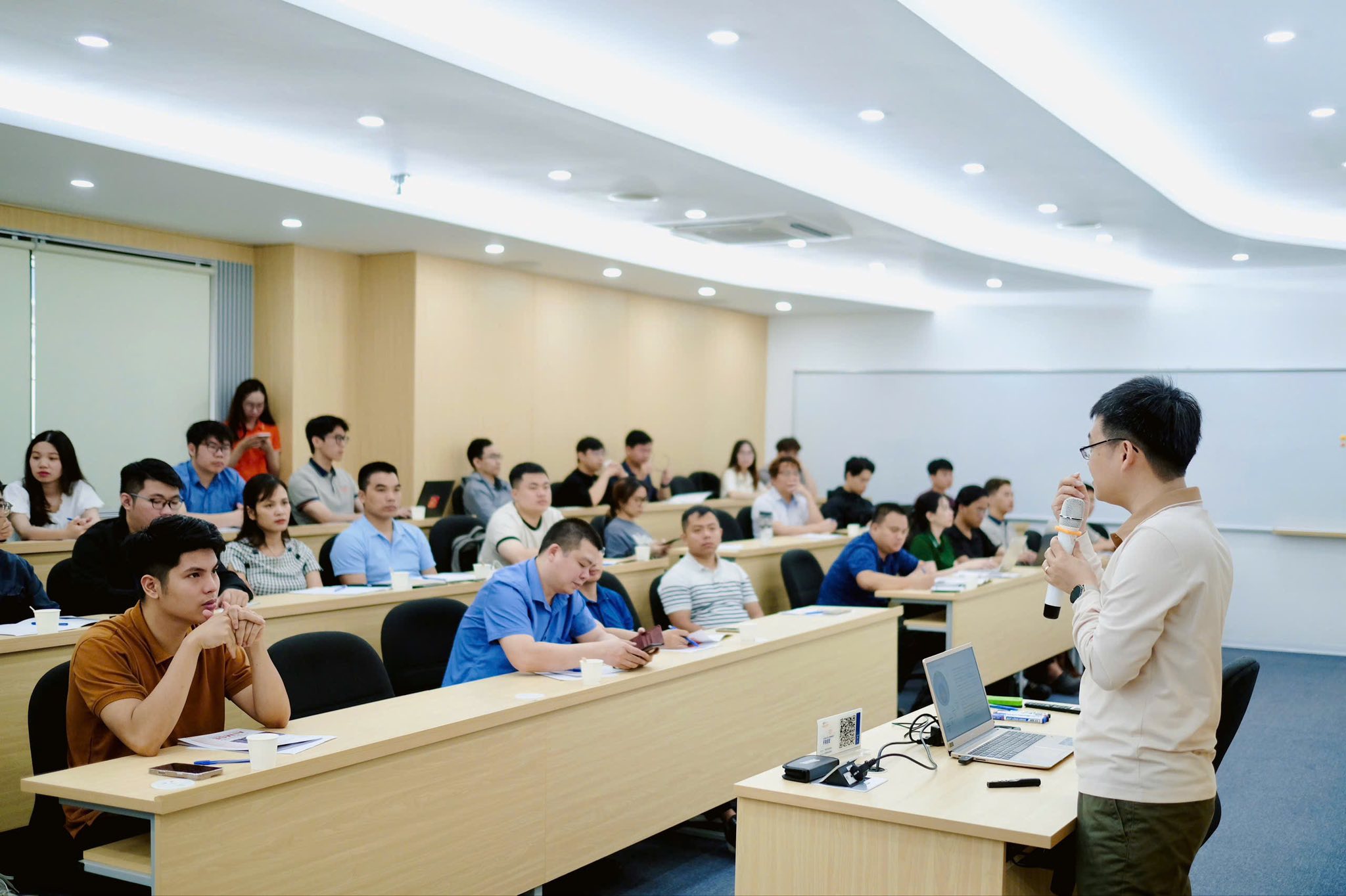 Hội thảo “AI Mastery – Làm chủ tương lai số”: Khai mở tiềm năng ứng dụng Trí tuệ nhân tạo trong kỷ nguyên mới